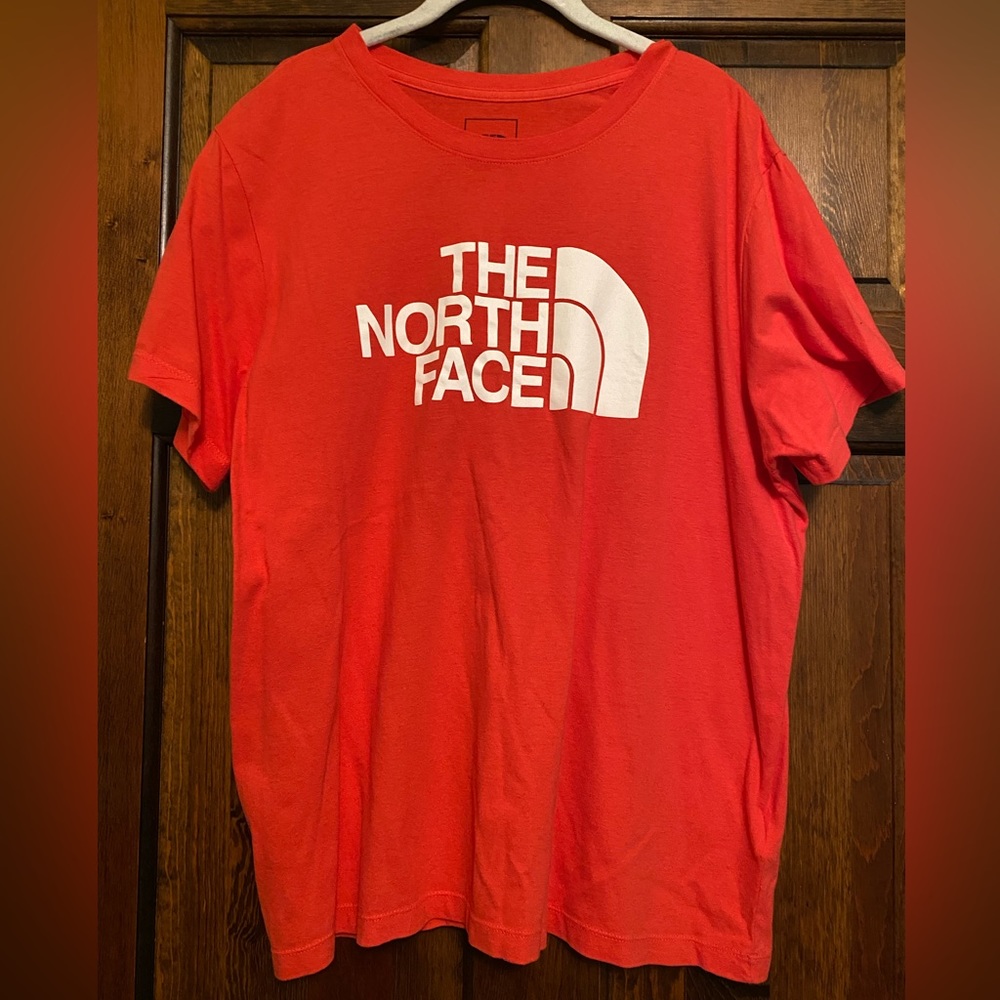 Women’s North Face Tshirt